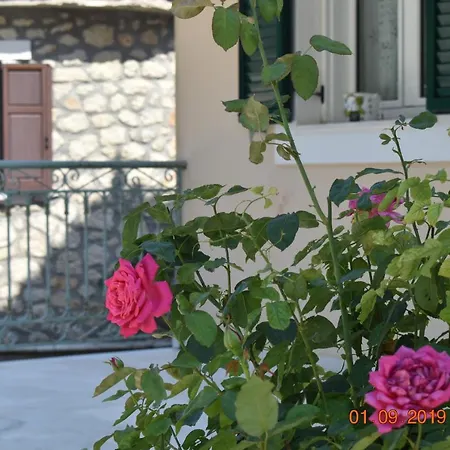 Villa Estate Dafnopanagia Magda Karia (Lefkada)