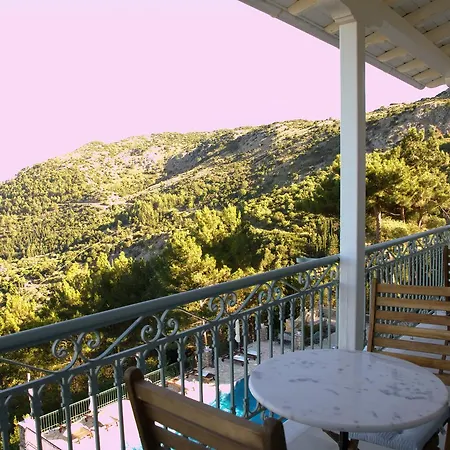 Estate Dafnopanagia Magda