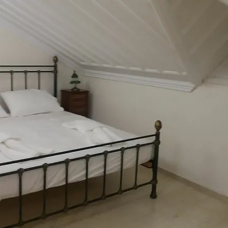 Estate Dafnopanagia Magda Karia (Lefkada)